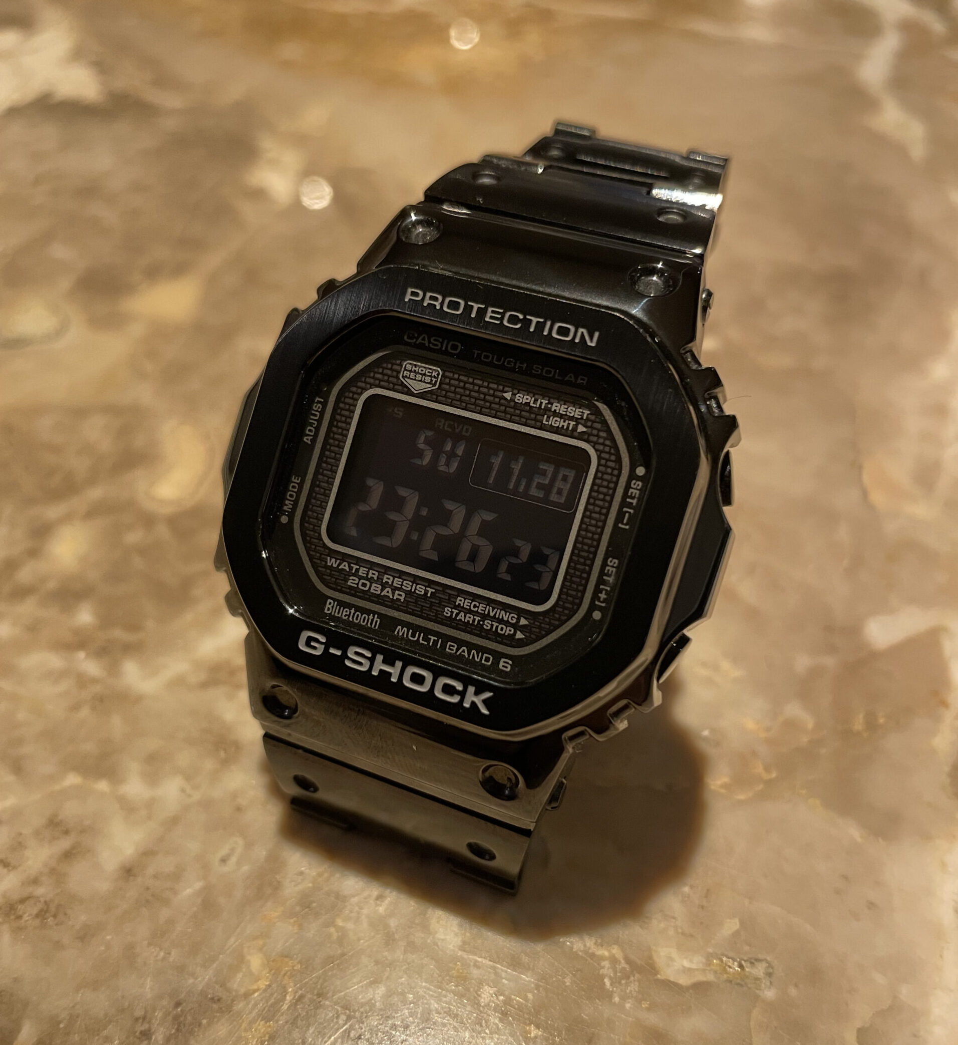 ★美品★ カシオ ジーショック GMW-B5000GD-1JF 黒 メンズ腕時計